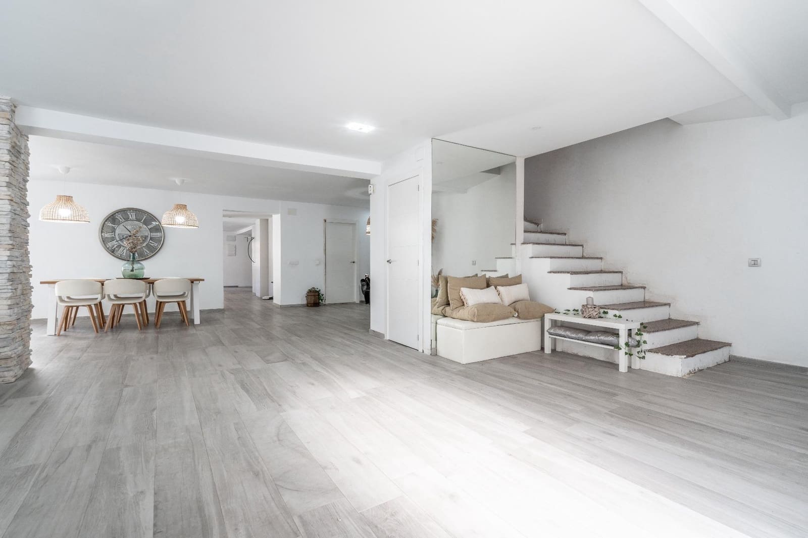 6 soveværelse Villa til salg i Valencia by med swimmingpool garage - € 650.000 (Ref: 8302915)