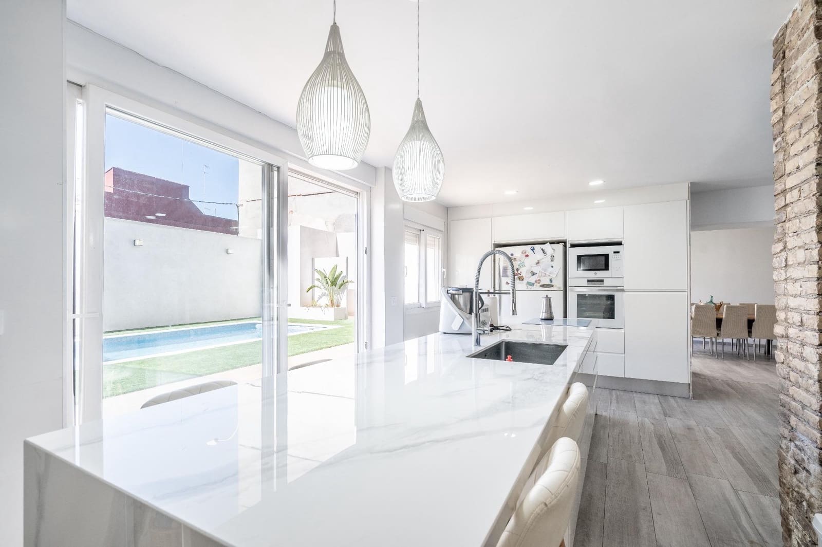 6 soveværelse Villa til salg i Valencia by med swimmingpool garage - € 650.000 (Ref: 8302915)