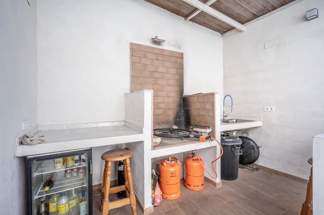 6 soverom Villa til salgs i Natzaret, Valencia by med svømmebasseng garasje - € 650 000 (Ref: 8302915)