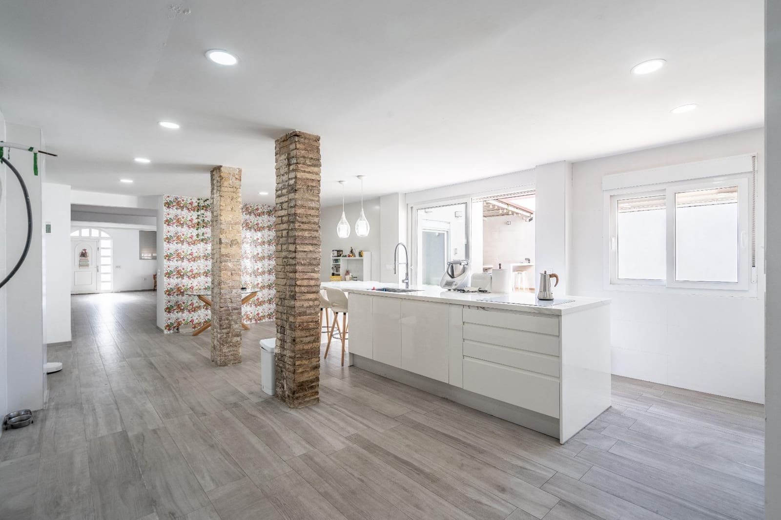 6 soveværelse Villa til salg i Valencia by med swimmingpool garage - € 650.000 (Ref: 8302915)