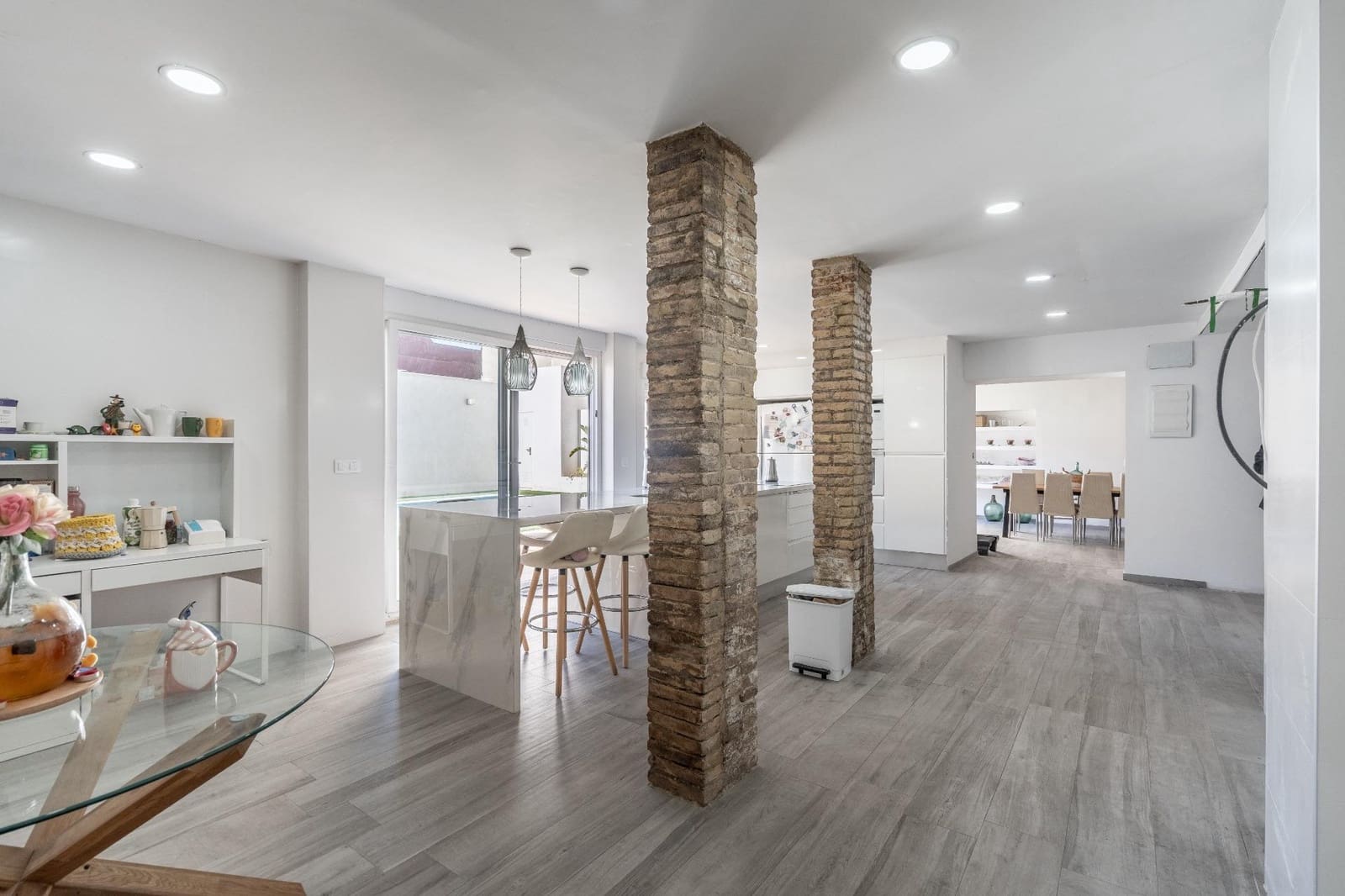 6 soveværelse Villa til salg i Valencia by med swimmingpool garage - € 650.000 (Ref: 8302915)