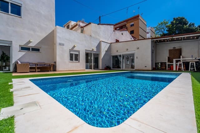 6 soverom Villa til salgs i Natzaret, Valencia by med svømmebasseng garasje - € 650 000 (Ref: 8302915)