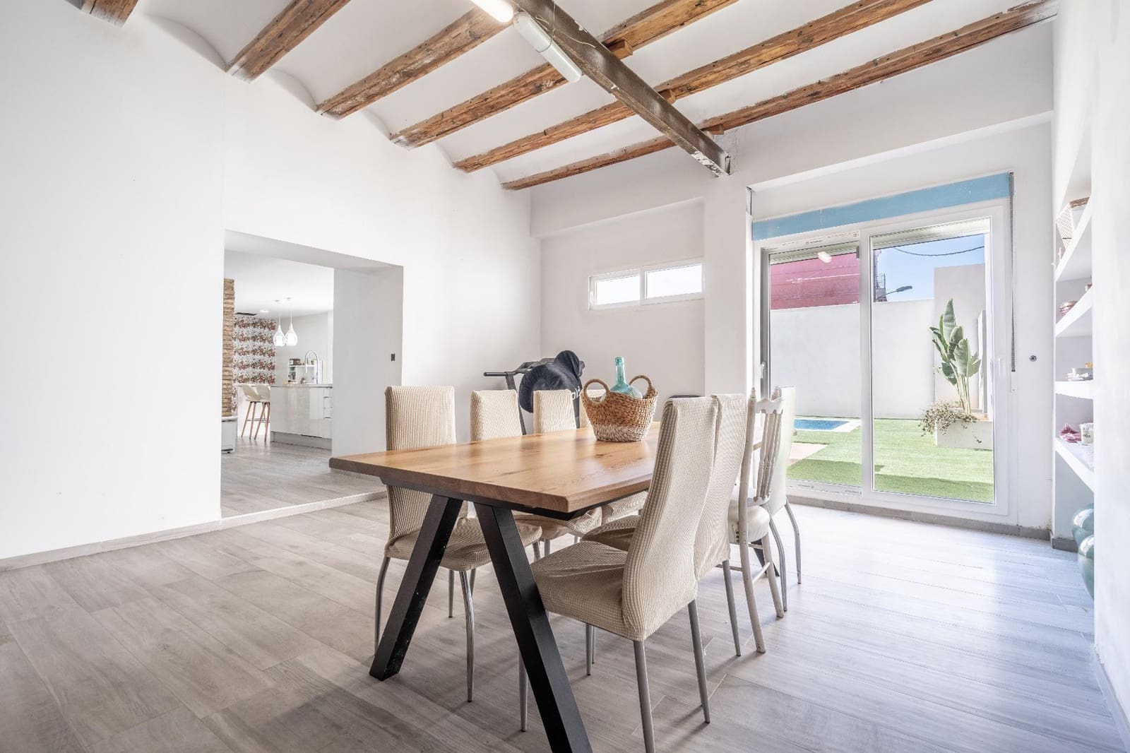 6 soveværelse Villa til salg i Valencia by med swimmingpool garage - € 650.000 (Ref: 8302915)