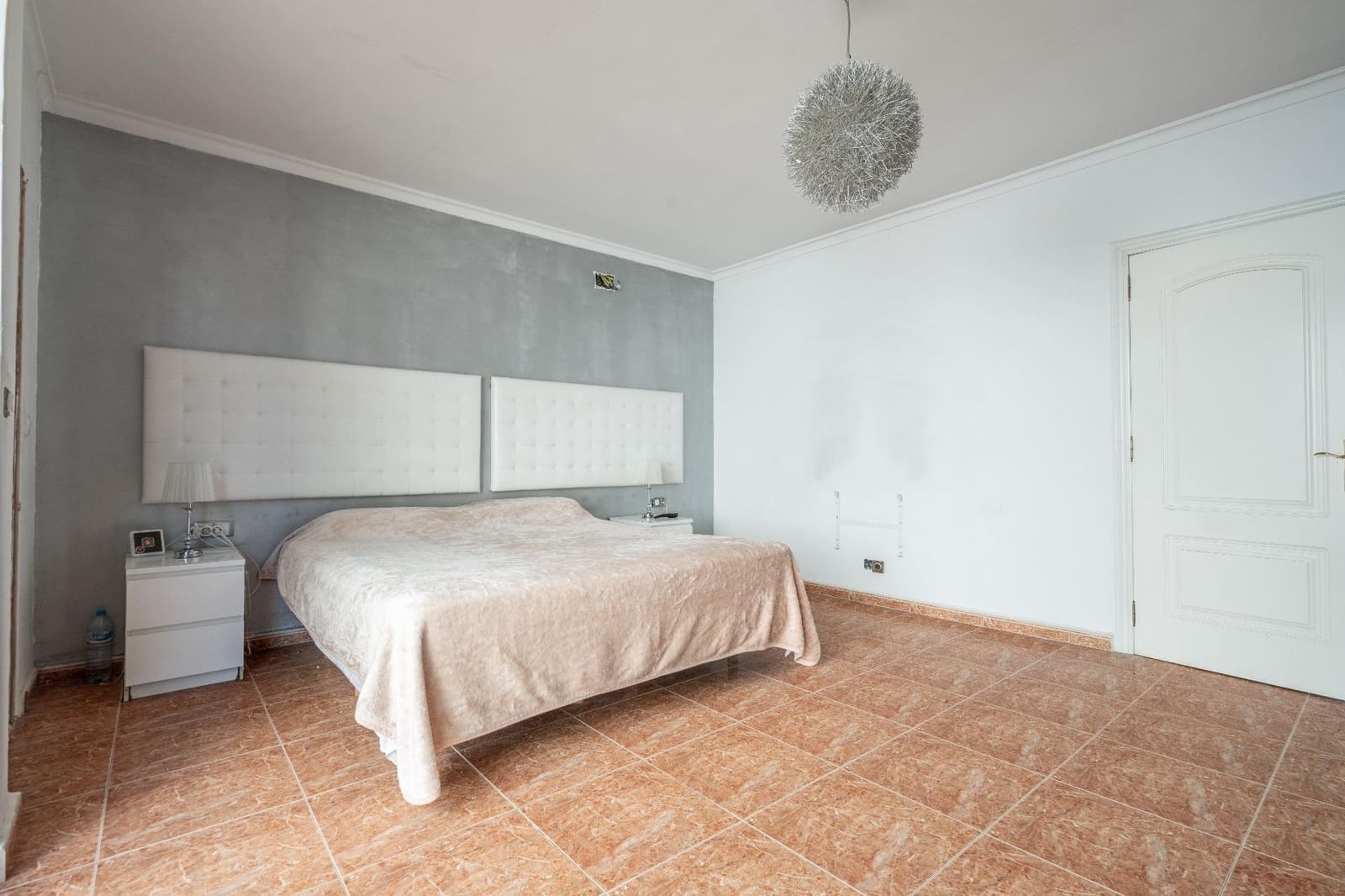 6 soveværelse Villa til salg i Valencia by med swimmingpool garage - € 650.000 (Ref: 8302915)