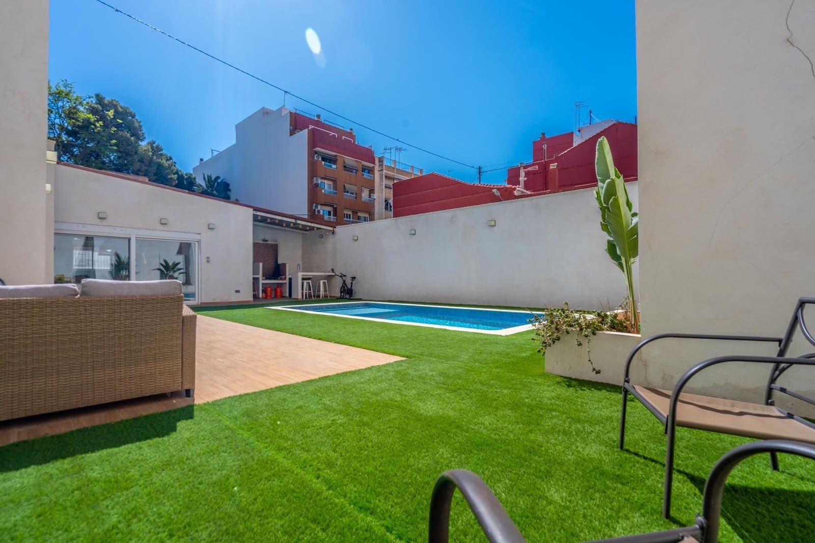 6 soveværelse Villa til salg i Valencia by med swimmingpool garage - € 650.000 (Ref: 8302915)