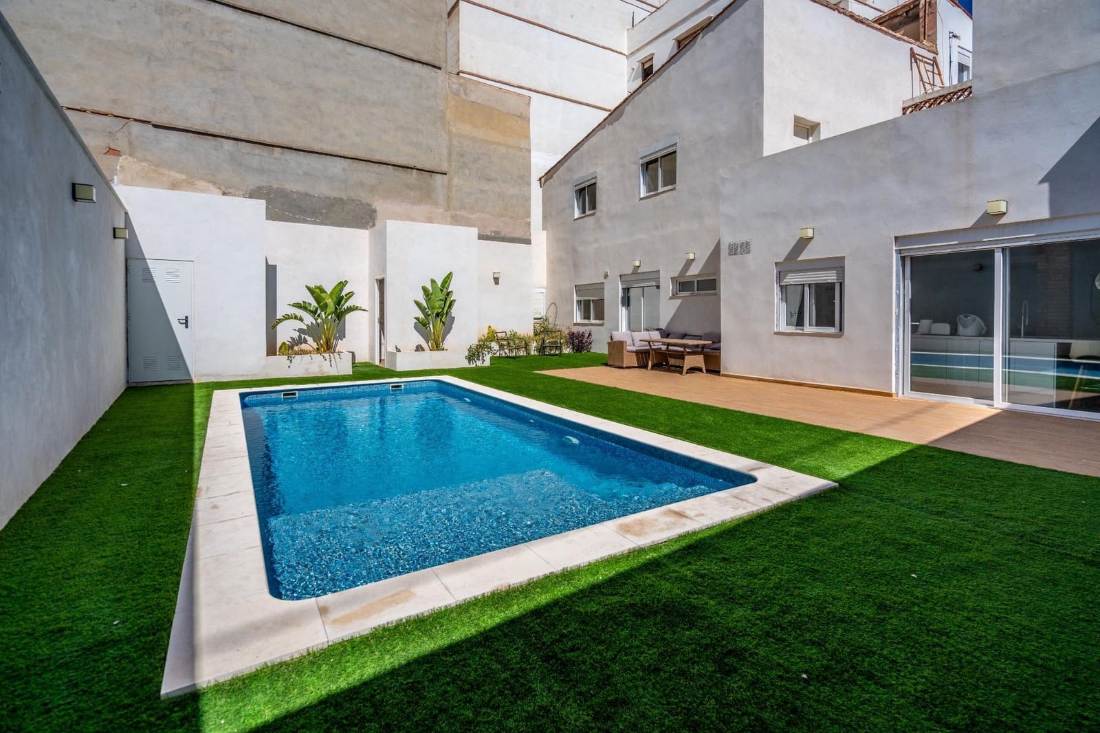 6 soveværelse Villa til salg i Valencia by med swimmingpool garage - € 650.000 (Ref: 8302915)