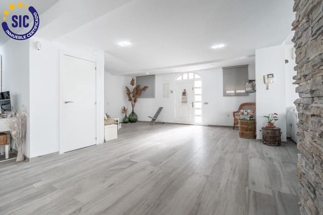 6 quarto Moradia para venda em Natzaret, Valência cidade com piscina garagem - 600 000 € (Ref: 8302915)