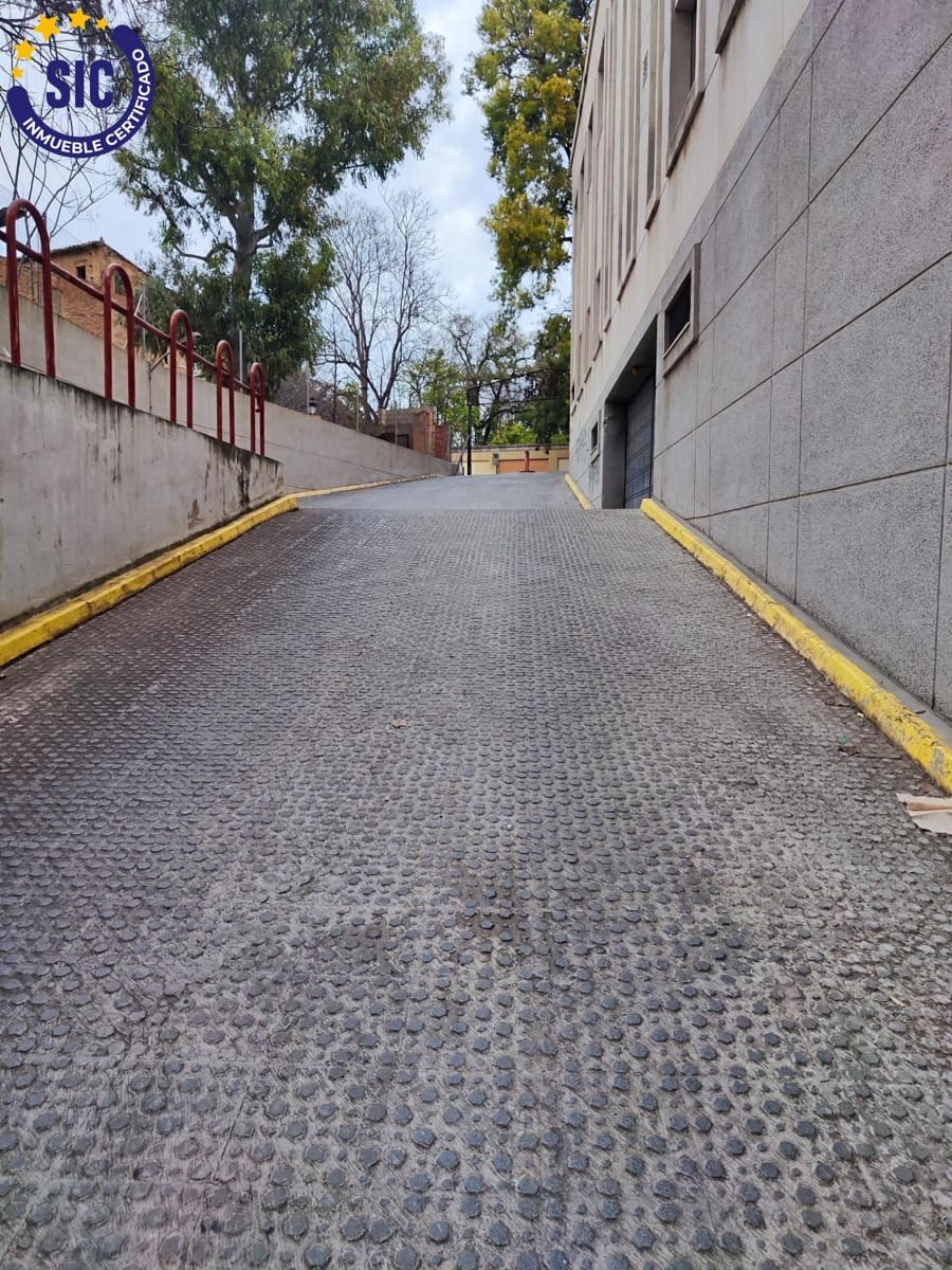 Garage til salg i Valencia by - € 19.900 (Ref: 8849657)