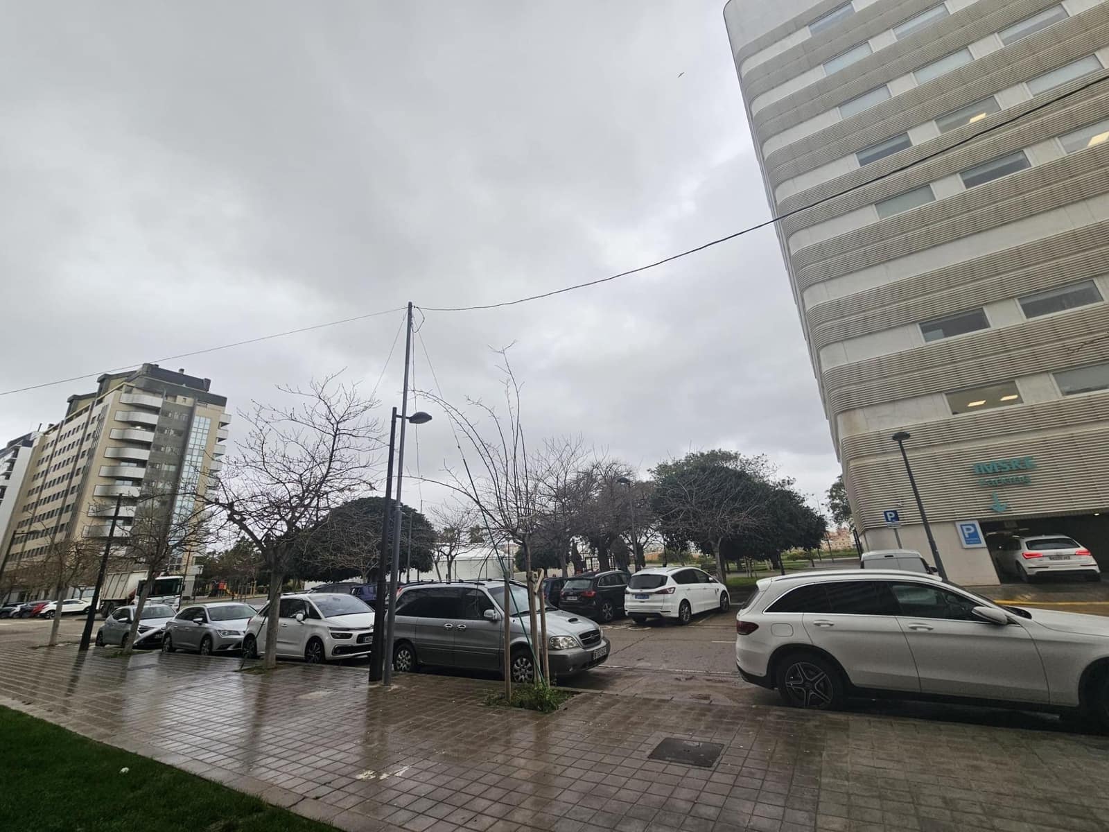 Komercyjne do wynajęcia w Miasto Walencja - 950 € (Ref: 8867113)