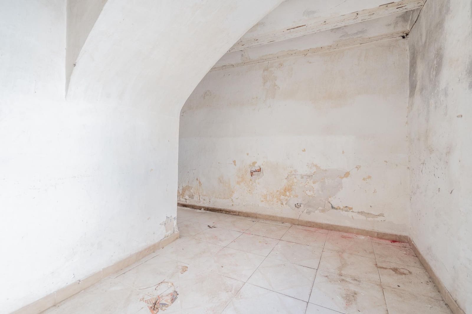 5 soveværelse Byhus til salg i Chella - € 75.000 (Ref: 9005209)