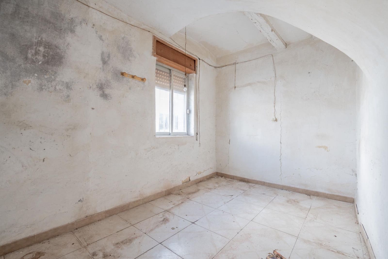 5 soveværelse Byhus til salg i Chella - € 75.000 (Ref: 9005209)