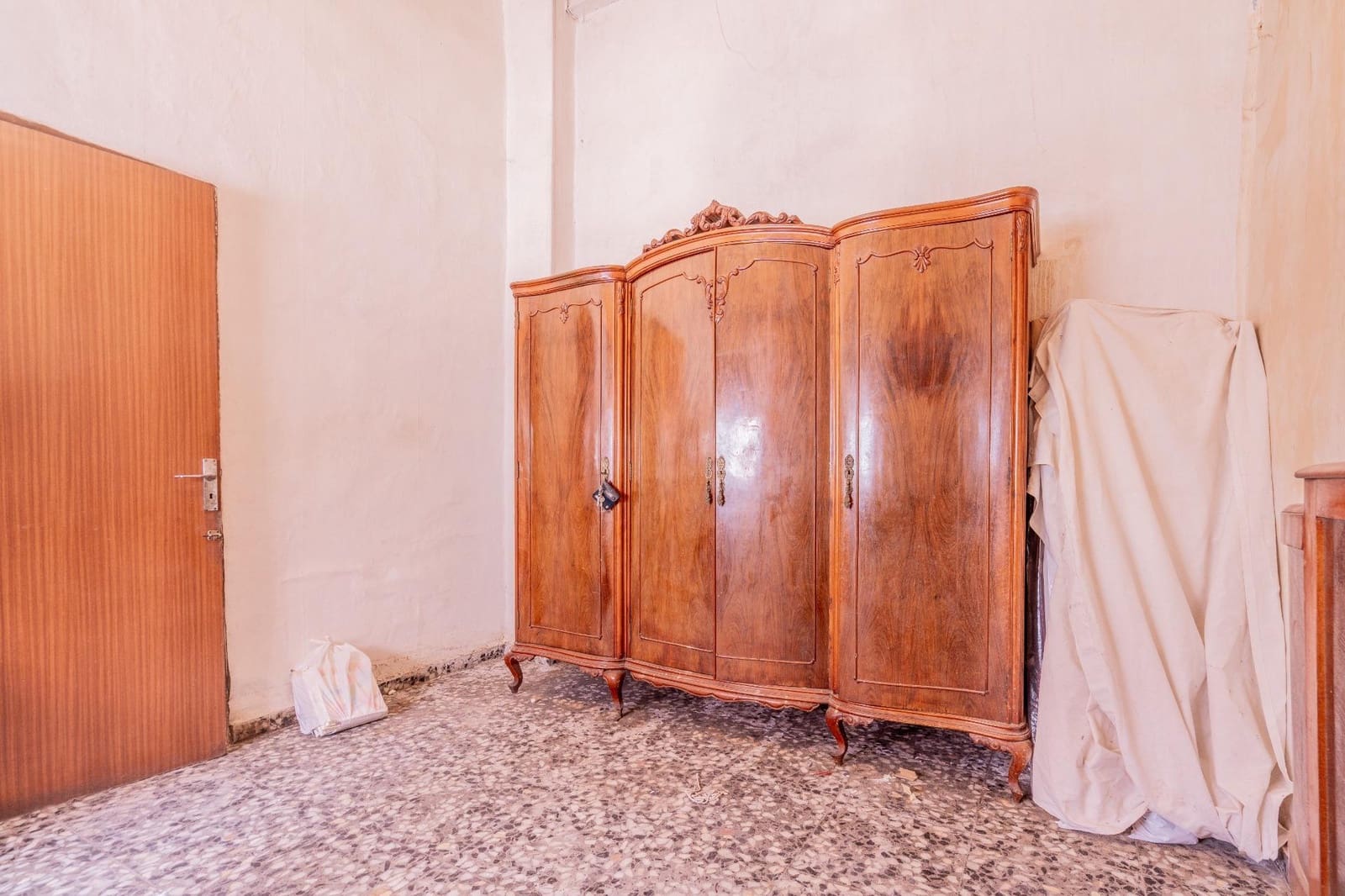 5 soveværelse Byhus til salg i Chella - € 75.000 (Ref: 9005209)