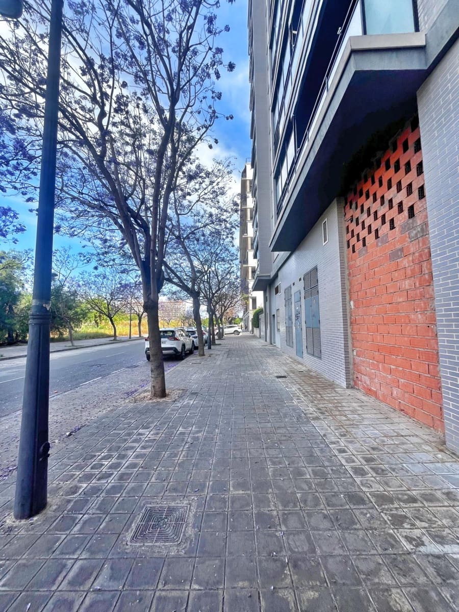 Erhverv til leje i Valencia by - € 4.500 (Ref: 9012190)