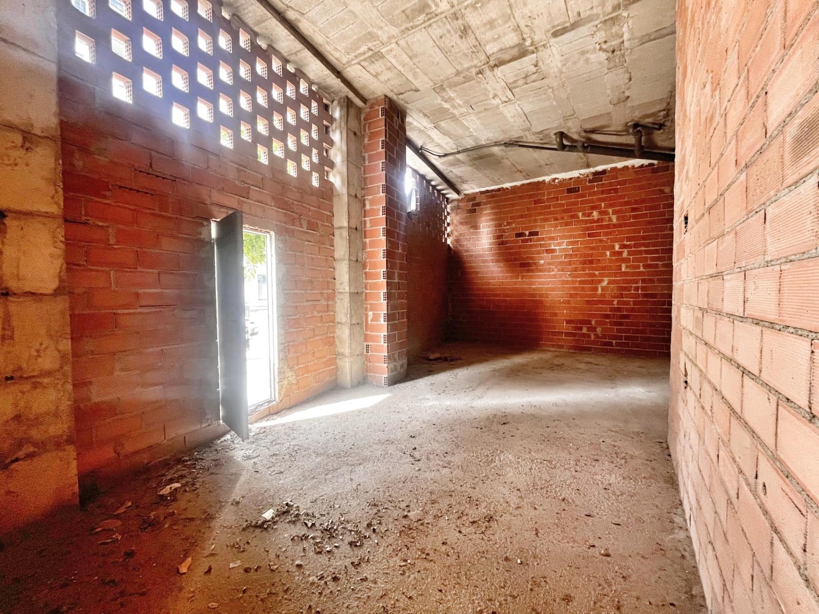 Erhverv til leje i Valencia by - € 4.500 (Ref: 9012190)