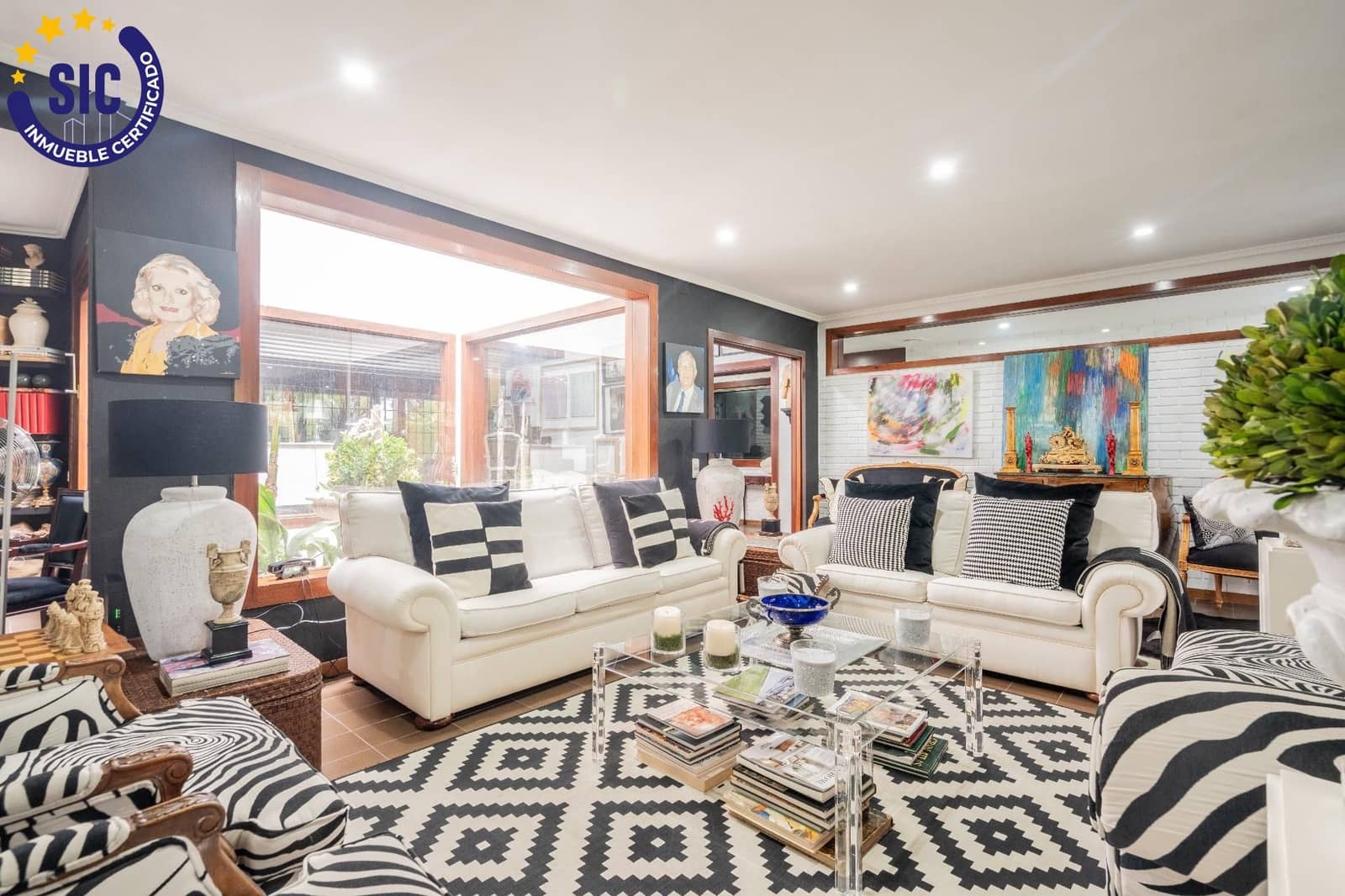 6 slaapkamer Villa te koop in La Canada met zwembad - € 1.000.000 (Ref: 9014416)