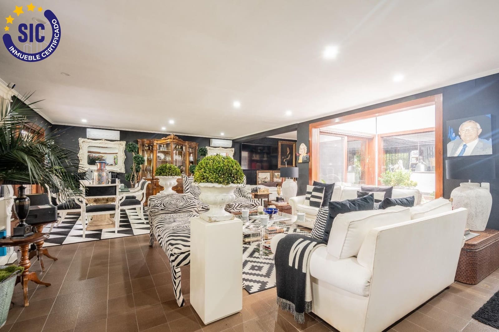 6 slaapkamer Villa te koop in La Canada met zwembad - € 1.000.000 (Ref: 9014416)