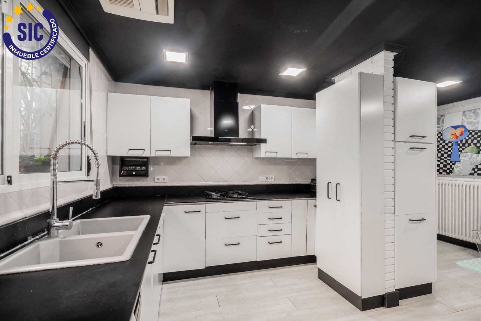 6 slaapkamer Villa te koop in La Canada met zwembad - € 1.000.000 (Ref: 9014416)