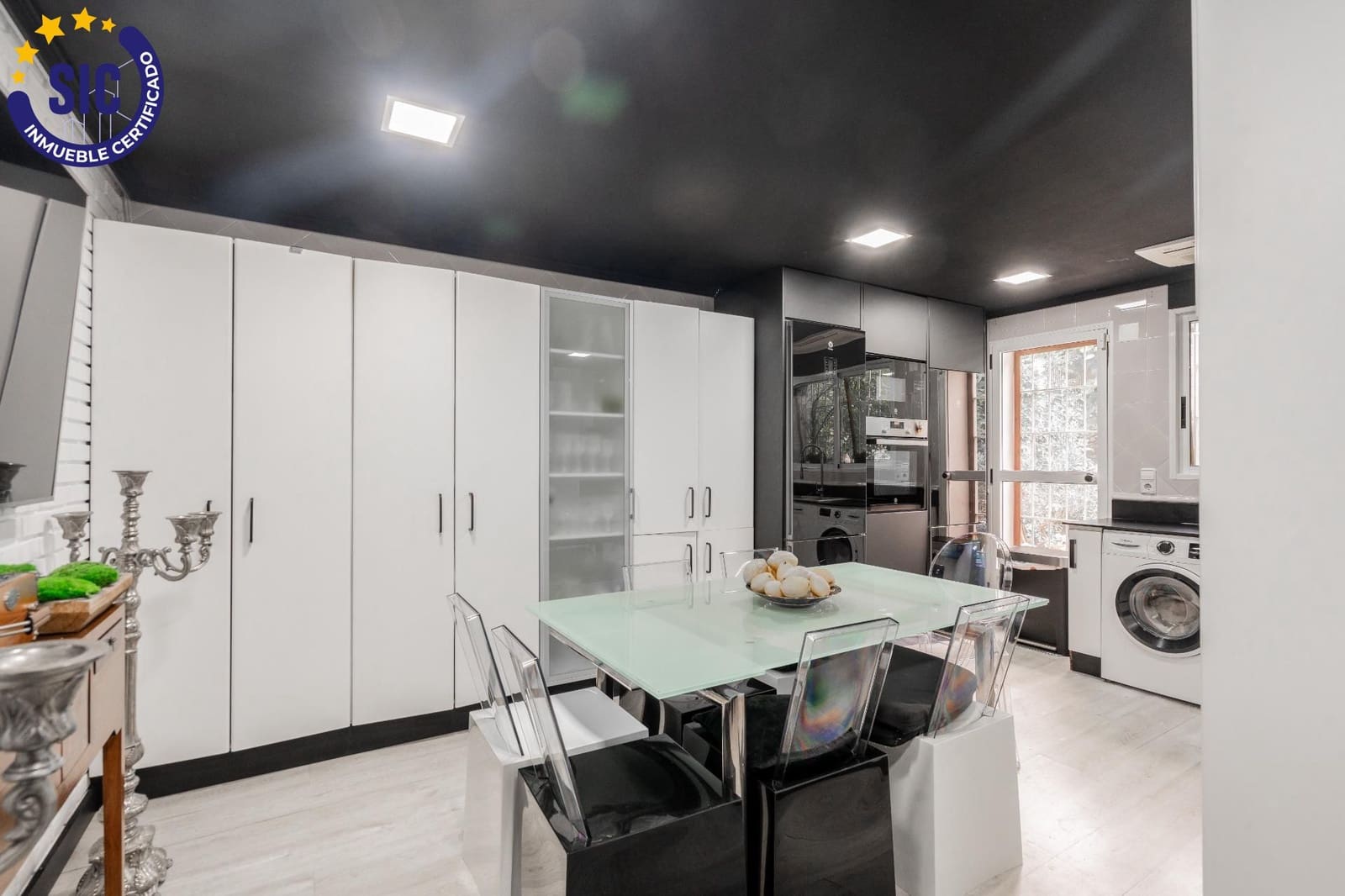 6 slaapkamer Villa te koop in La Canada met zwembad - € 1.000.000 (Ref: 9014416)