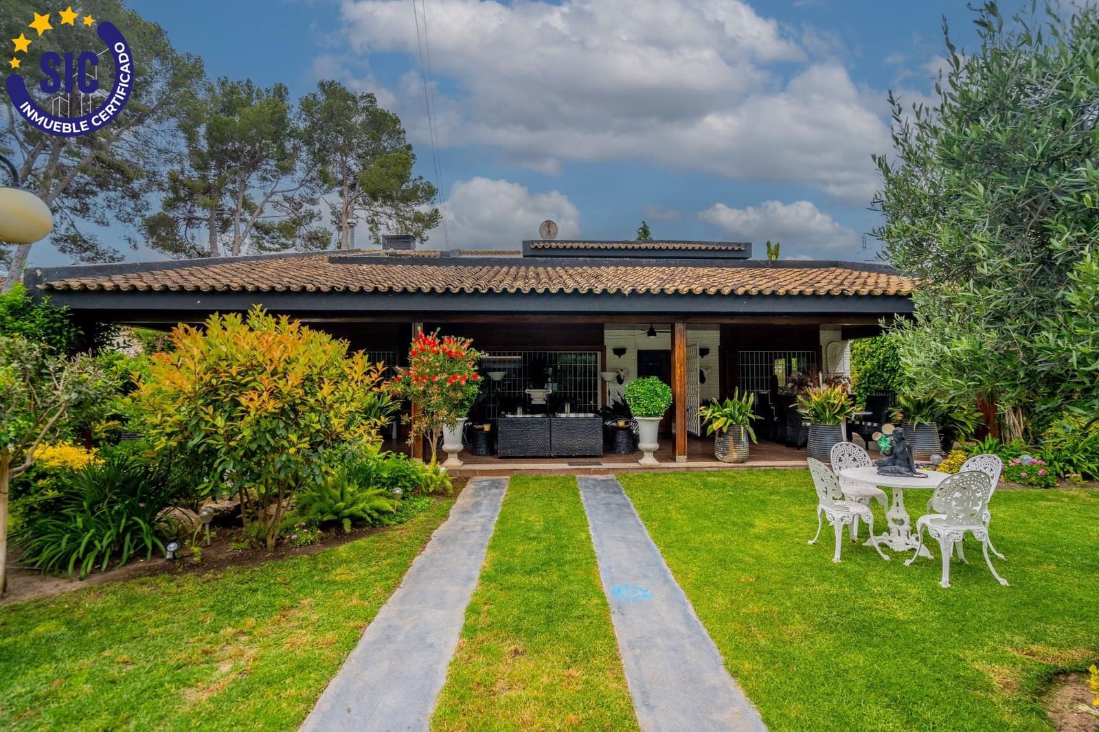 6 slaapkamer Villa te koop in La Canada met zwembad - € 1.000.000 (Ref: 9014416)