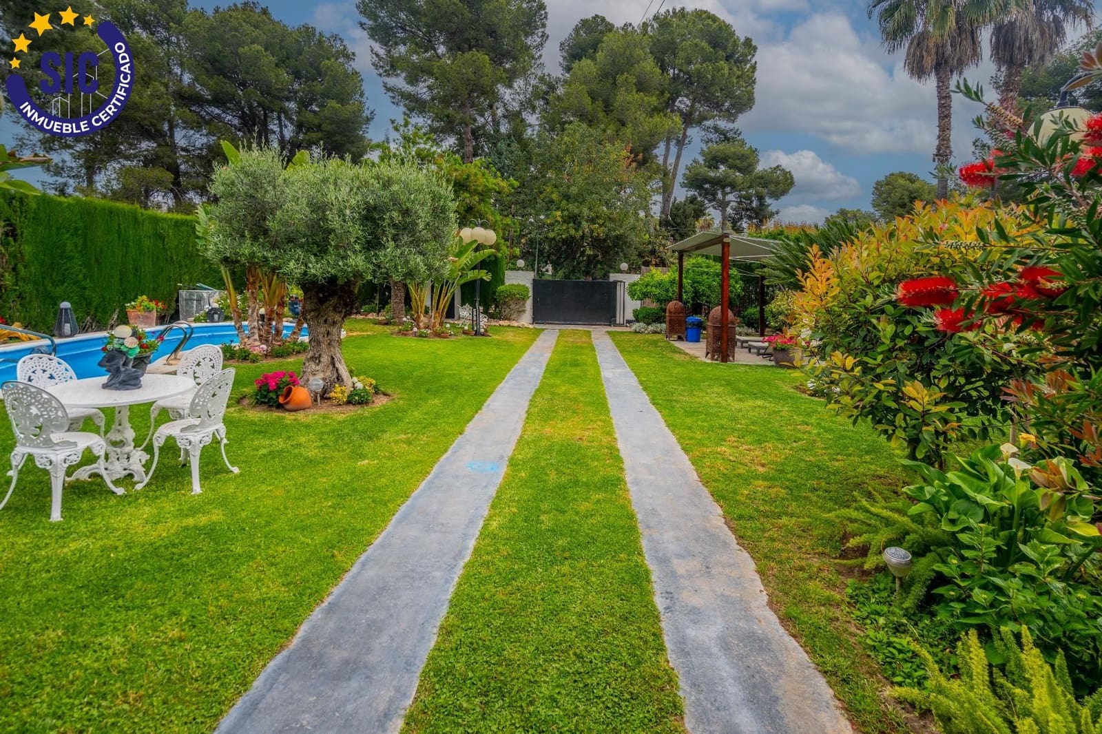 6 slaapkamer Villa te koop in La Canada met zwembad - € 1.000.000 (Ref: 9014416)