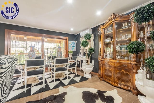 6 soverom Villa til salgs i La Cañada, Paterna med svømmebasseng - € 1 000 000 (Ref: 9014416)