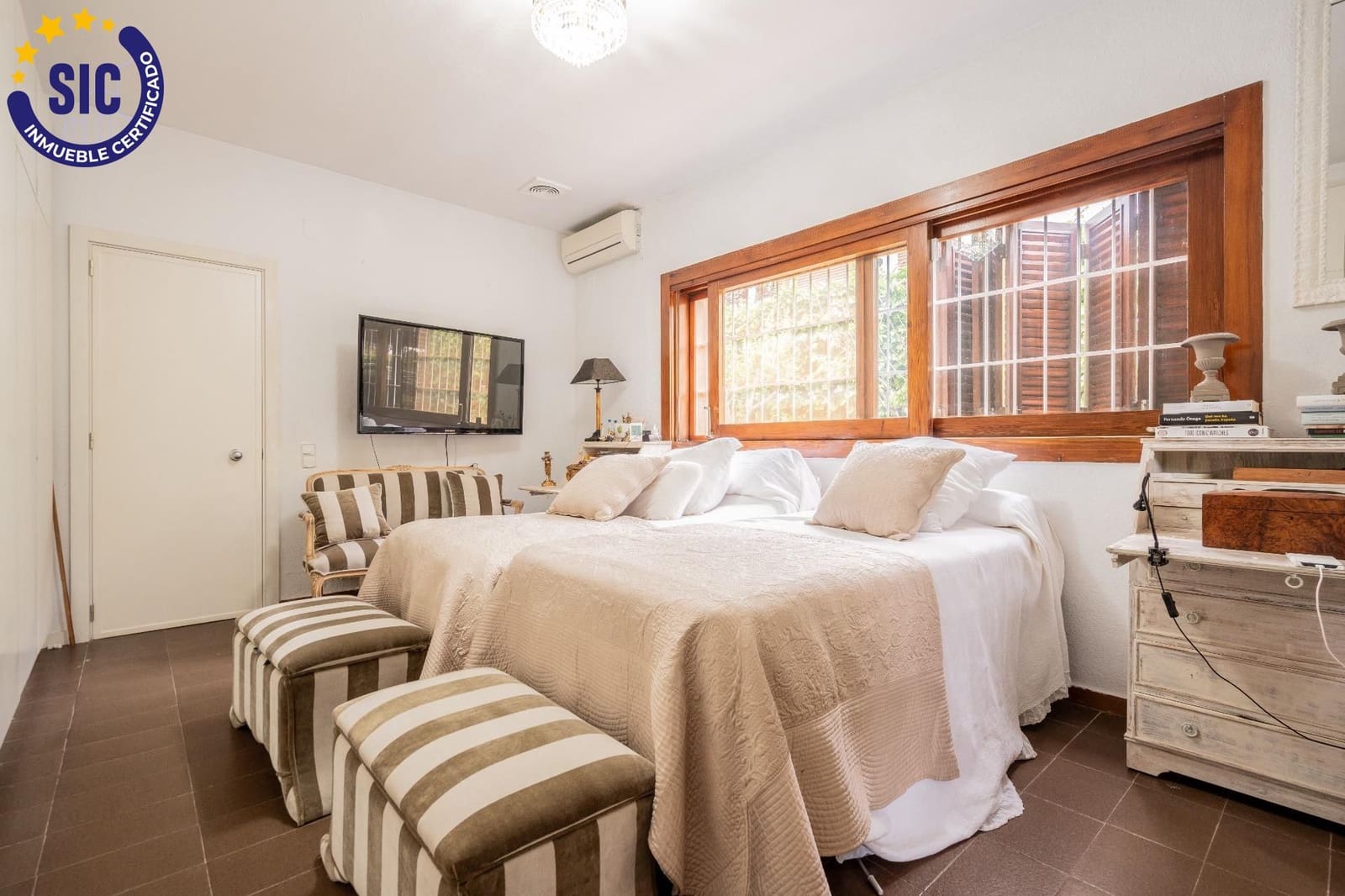 6 slaapkamer Villa te koop in La Canada met zwembad - € 1.000.000 (Ref: 9014416)