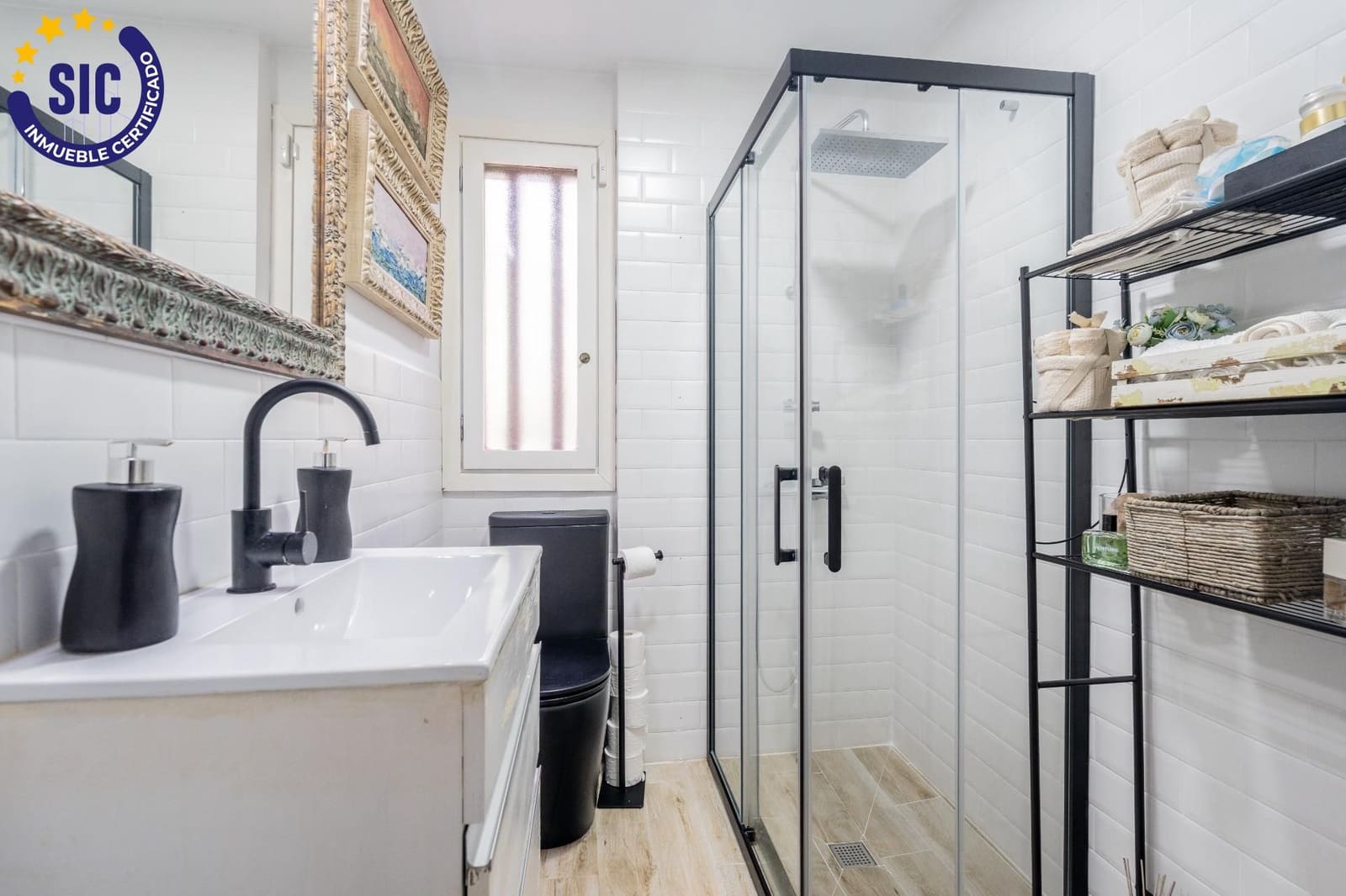 6 slaapkamer Villa te koop in La Canada met zwembad - € 1.000.000 (Ref: 9014416)