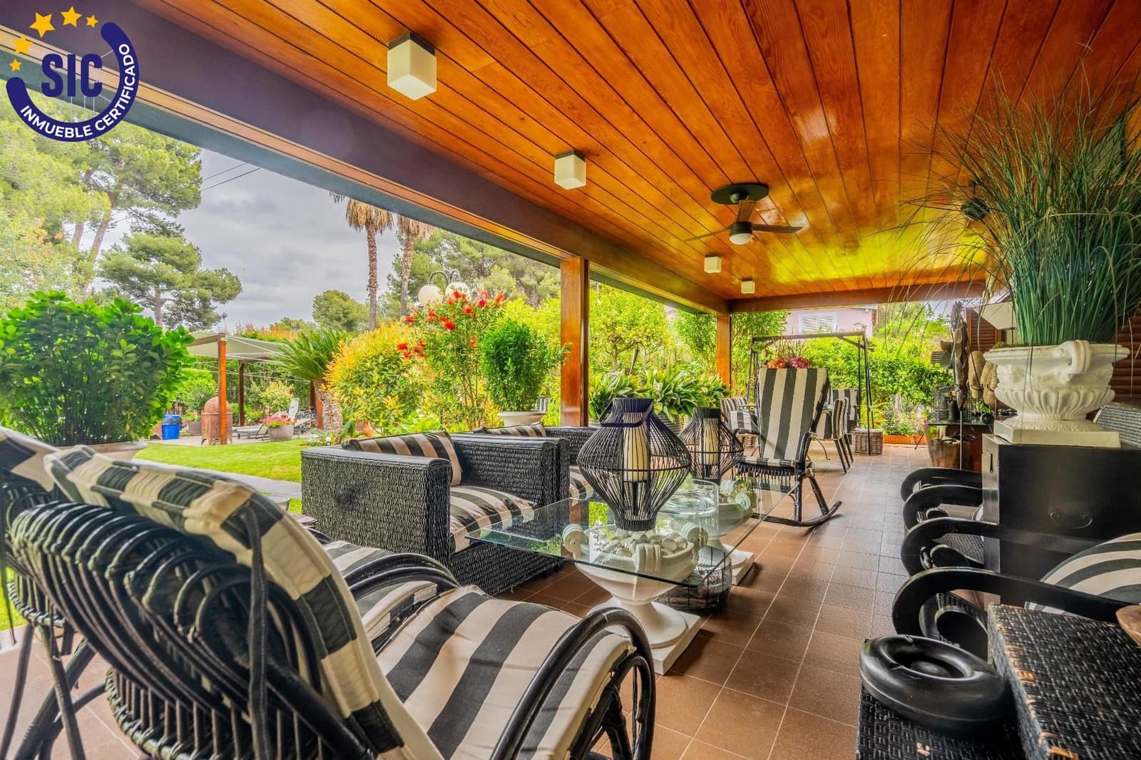 6 slaapkamer Villa te koop in La Canada met zwembad - € 1.000.000 (Ref: 9014416)