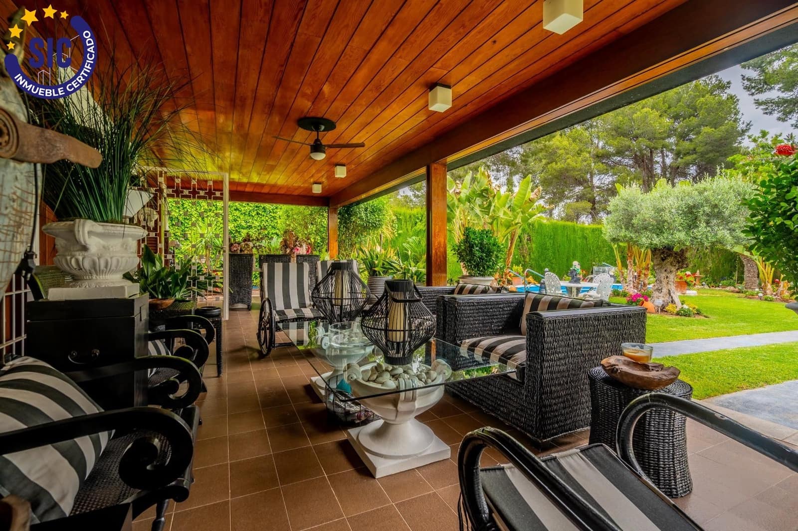 6 slaapkamer Villa te koop in La Canada met zwembad - € 1.000.000 (Ref: 9014416)