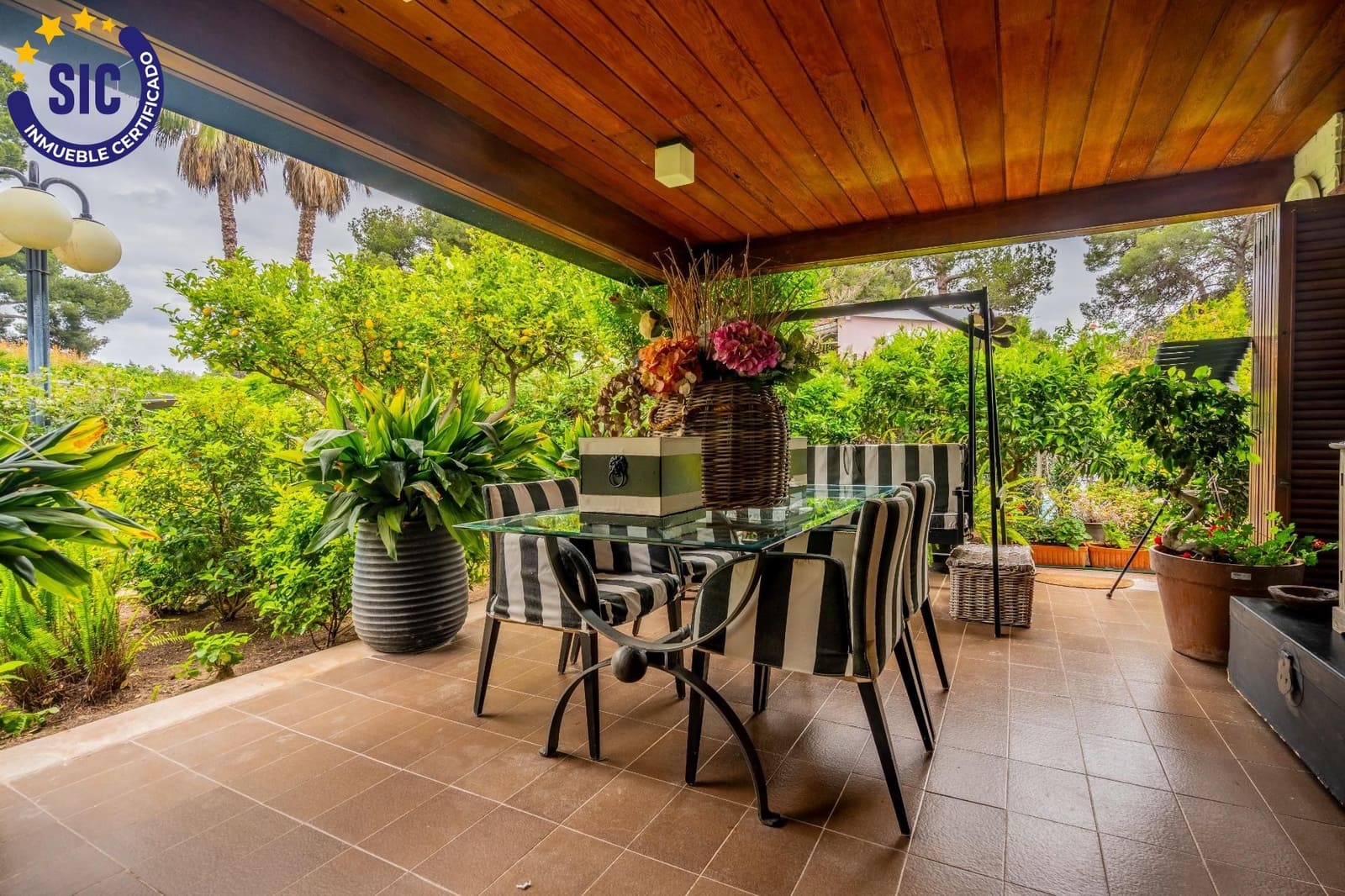 6 slaapkamer Villa te koop in La Canada met zwembad - € 1.000.000 (Ref: 9014416)