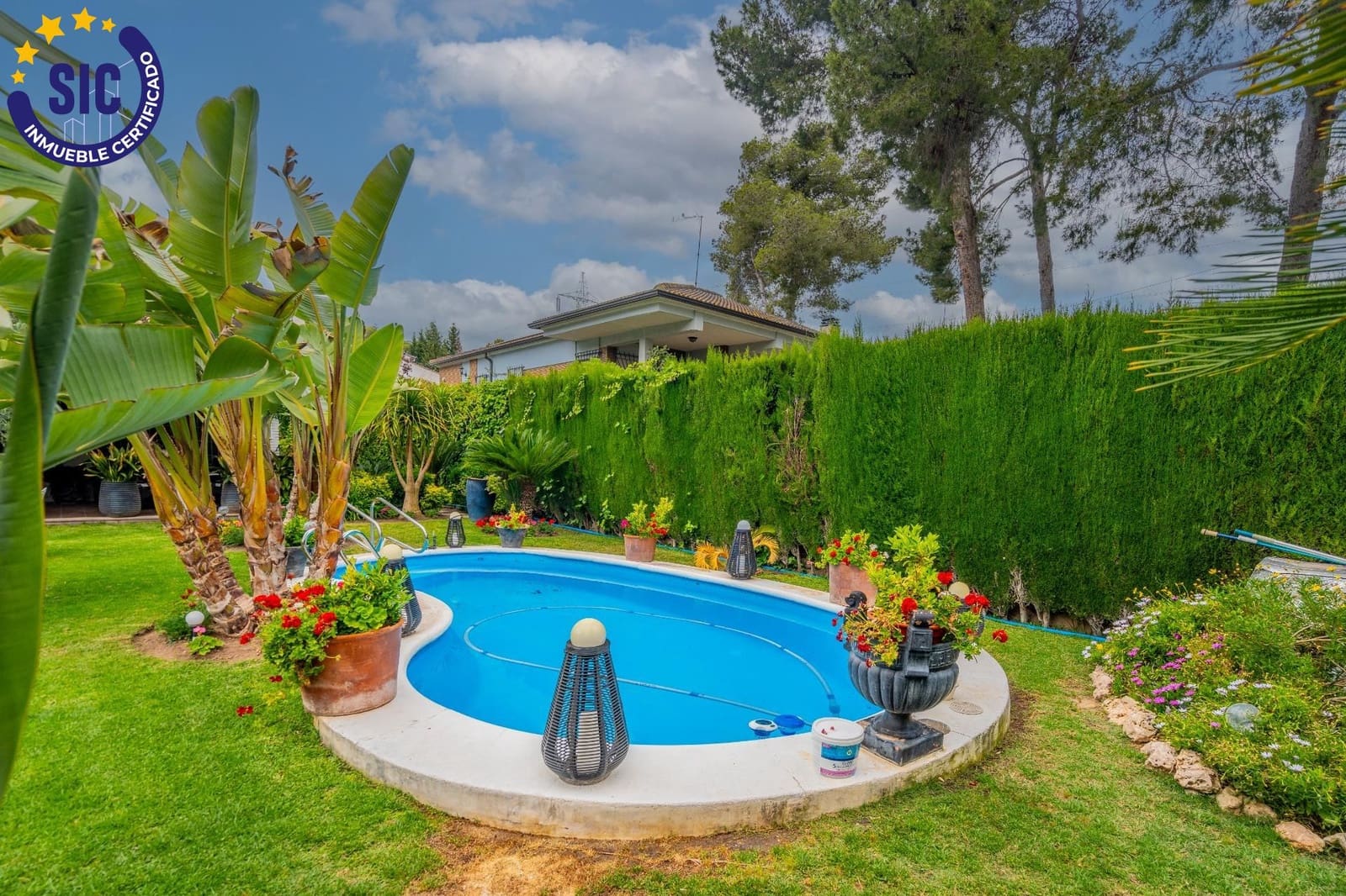 6 slaapkamer Villa te koop in La Canada met zwembad - € 1.000.000 (Ref: 9014416)