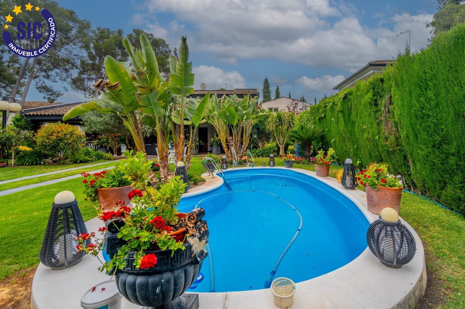 6 slaapkamer Villa te koop in La Canada met zwembad - € 1.000.000 (Ref: 9014416)