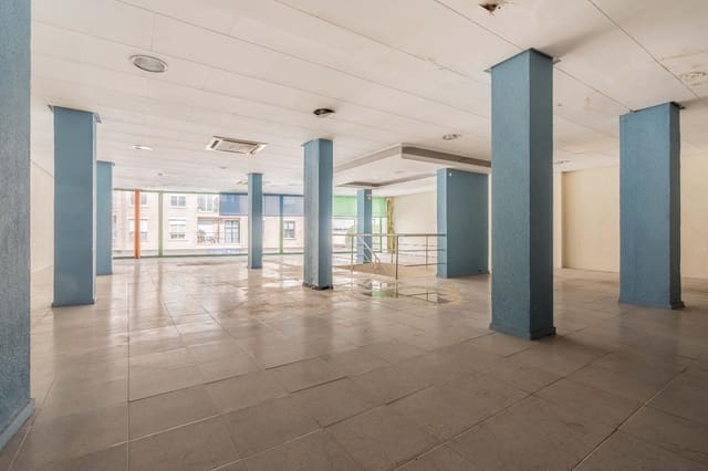 Kommersiell til salgs i Benetússer - € 330 000 (Ref: 9057737)