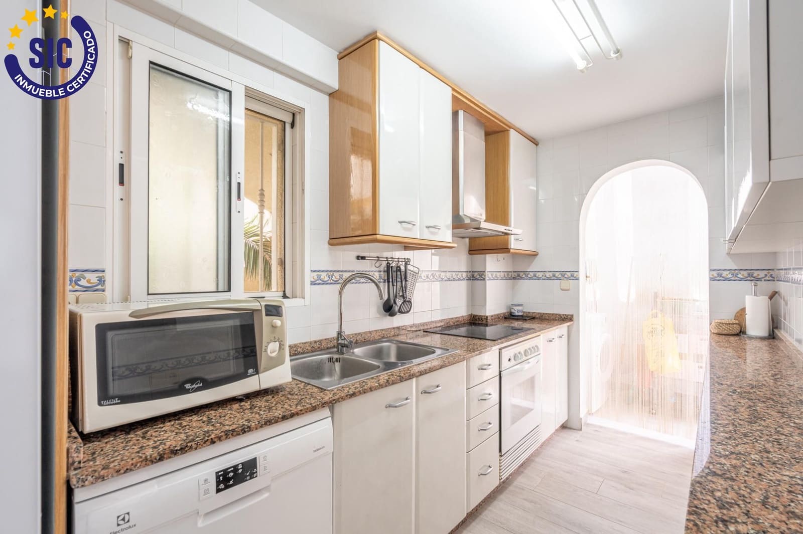 4 soveværelse Lejlighed til salg i Valencia by med swimmingpool garage - € 340.000 (Ref: 9095380)