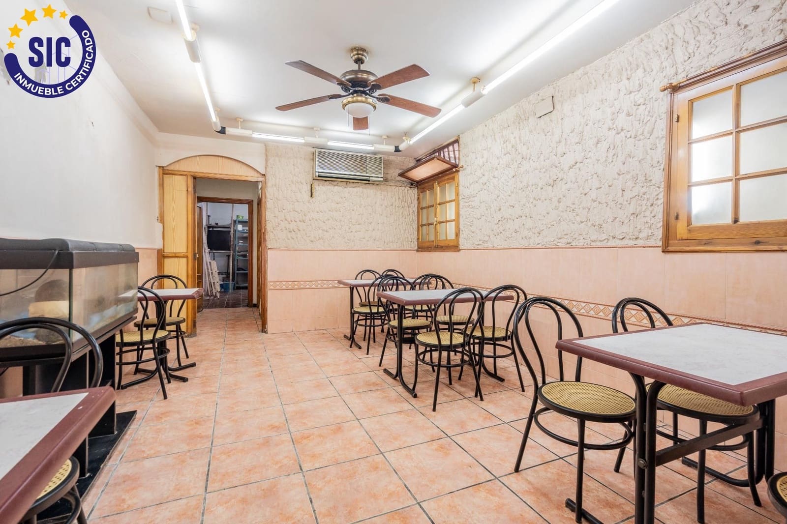 Kommersiell till salu i Valencia stad - 170 000 € (Ref: 9163951)