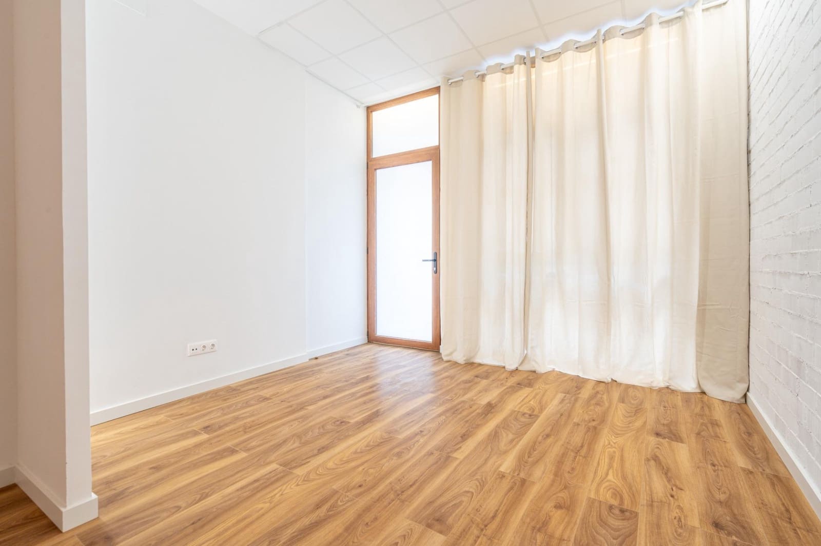 Lejlighed til salg i Valencia by - € 180.000 (Ref: 9200651)