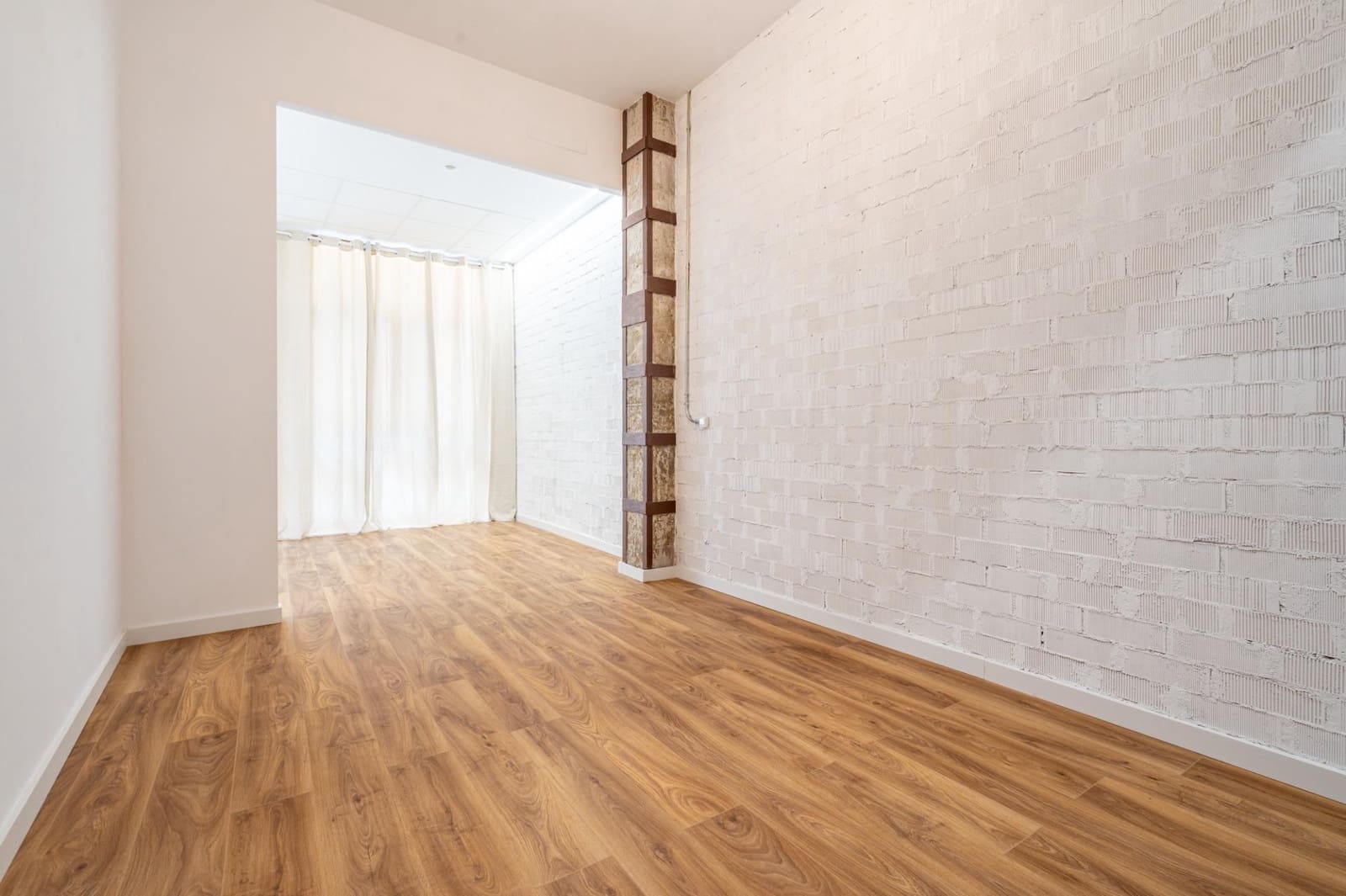 Lejlighed til salg i Valencia by - € 180.000 (Ref: 9200651)