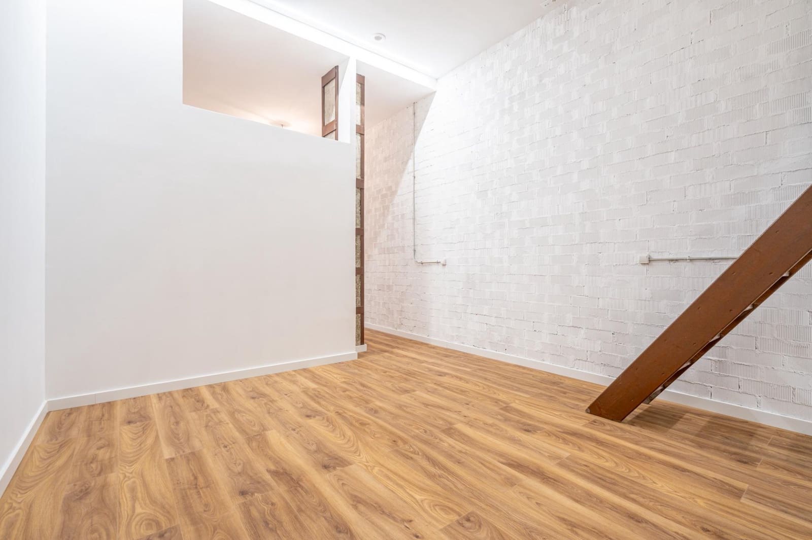 Lejlighed til salg i Valencia by - € 180.000 (Ref: 9200651)