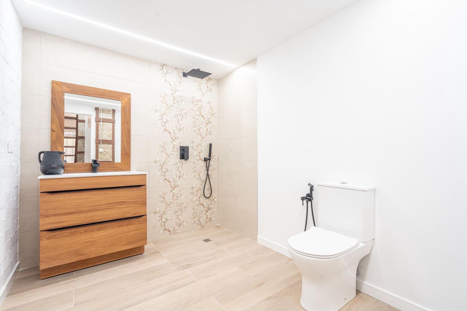 Lejlighed til salg i Valencia by - € 180.000 (Ref: 9200651)