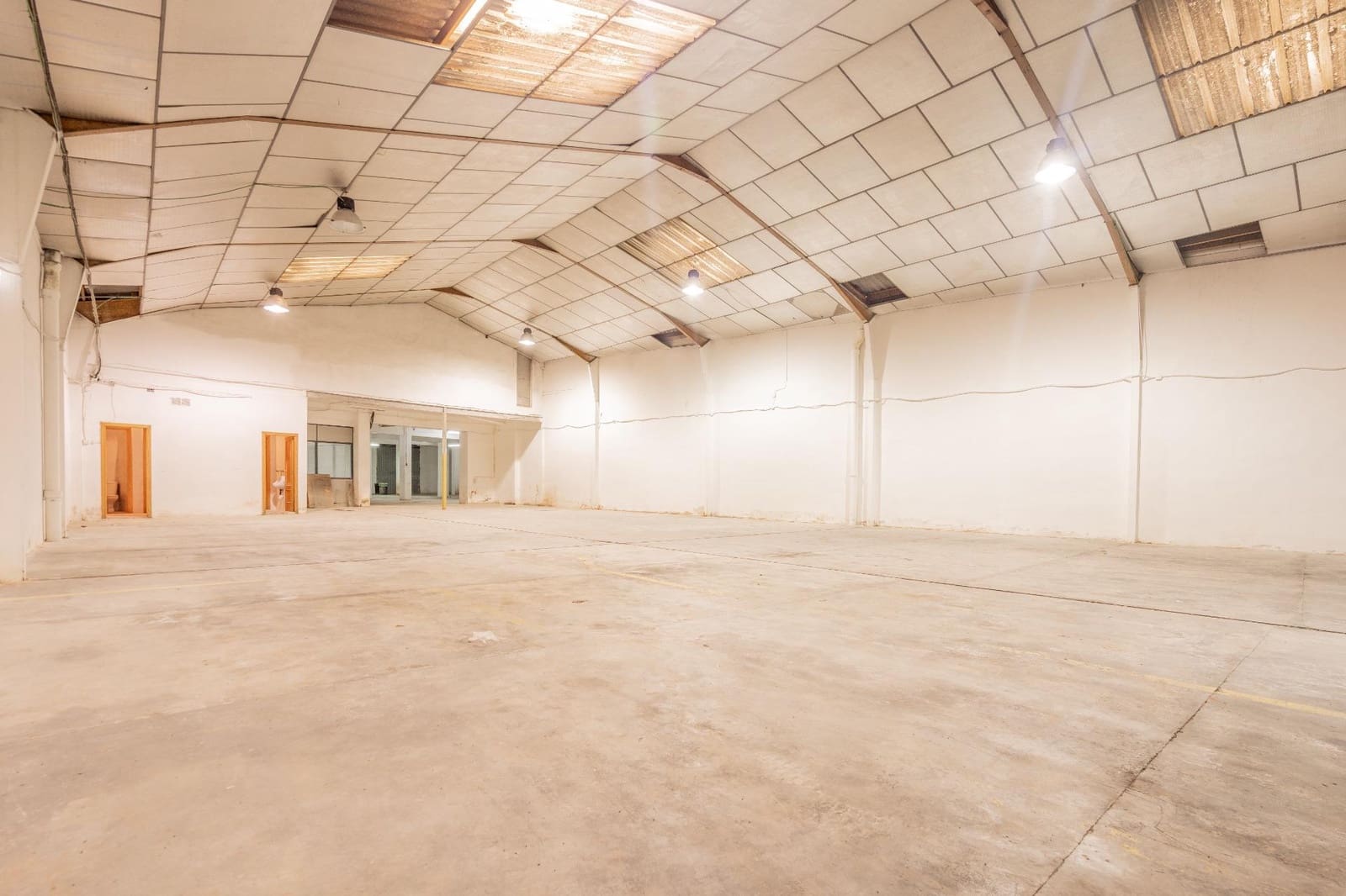 Komercyjne na sprzedaż w Xirivella - 350 000 € (Ref: 9252237)