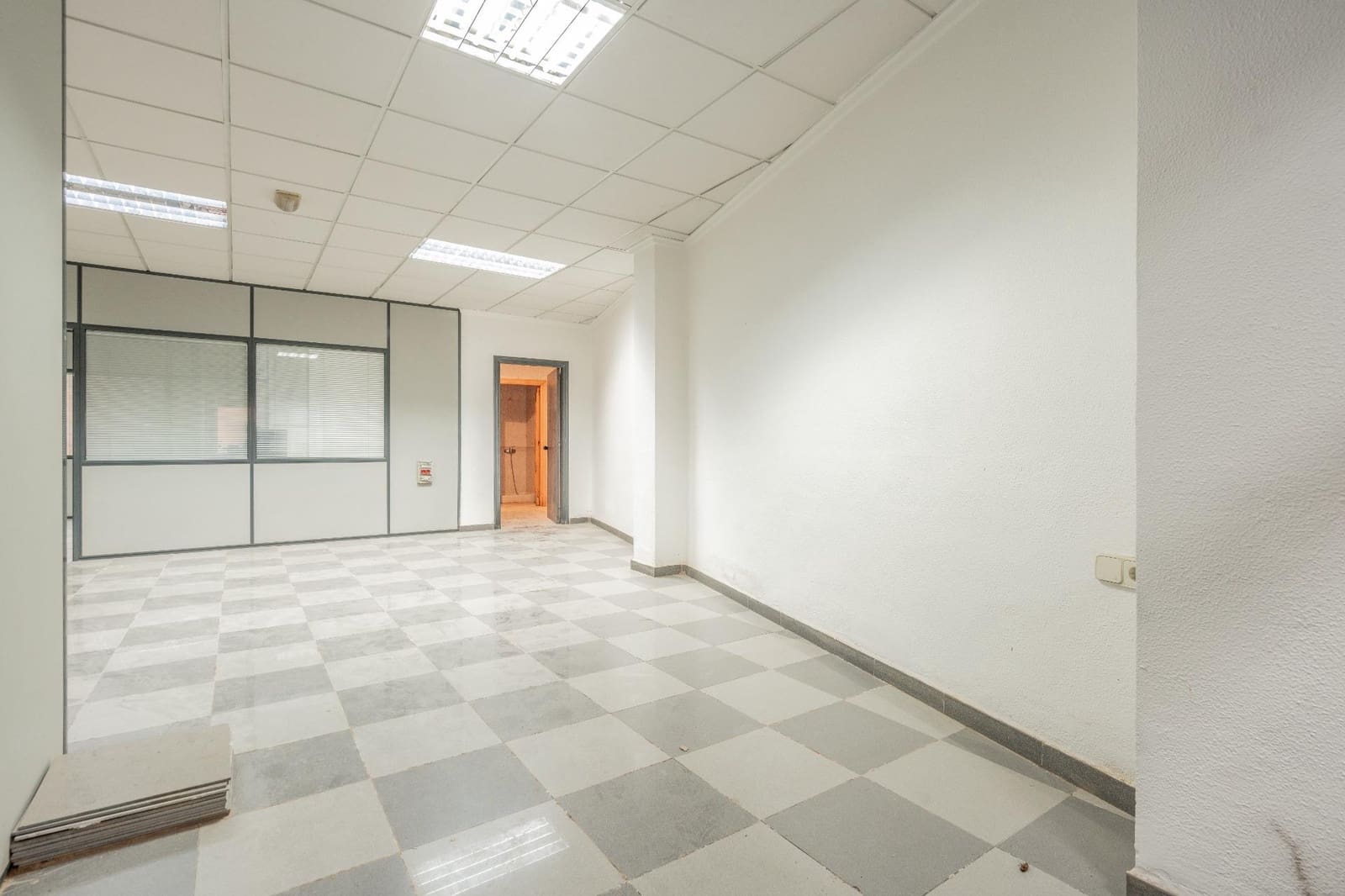 Komercyjne na sprzedaż w Xirivella - 350 000 € (Ref: 9252237)