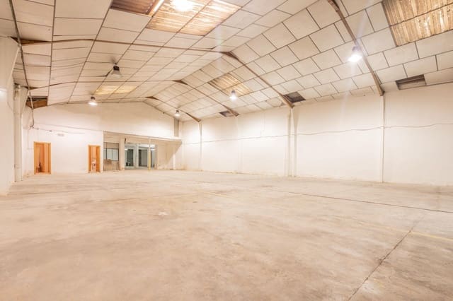 Erhverv til salg i Xirivella - € 350.000 (Ref: 9252237)