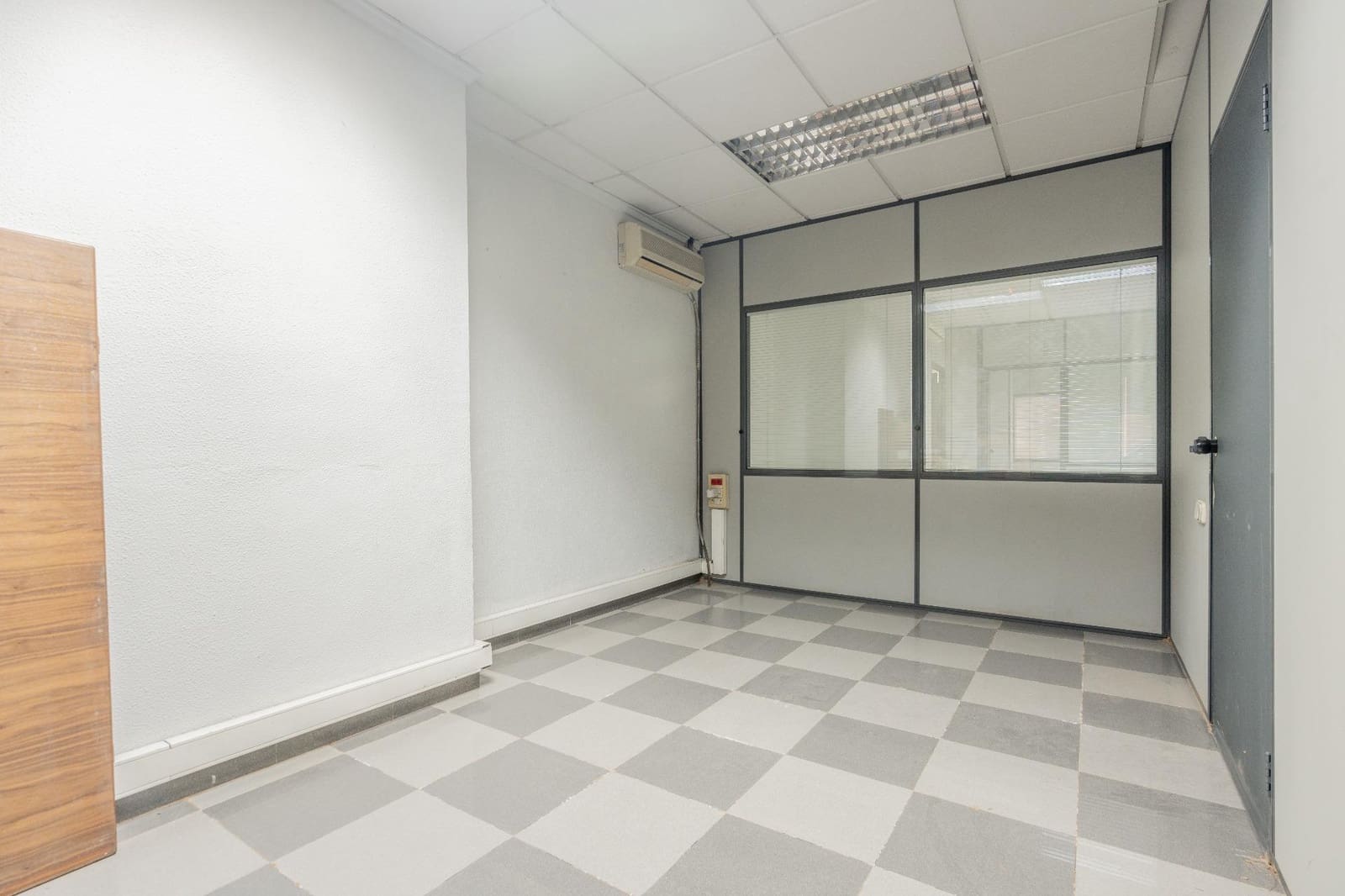 Komercyjne na sprzedaż w Xirivella - 350 000 € (Ref: 9252237)