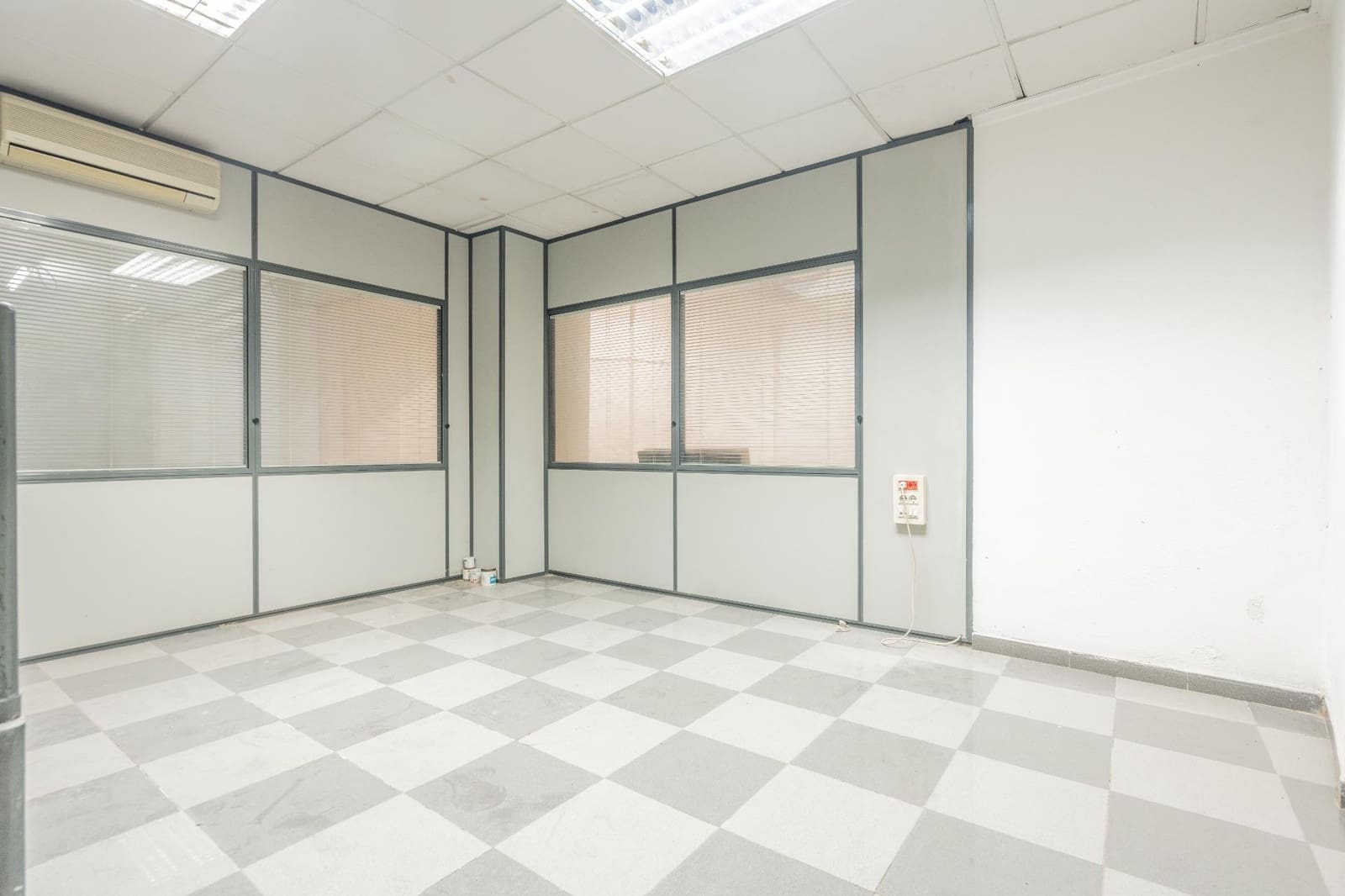 Komercyjne na sprzedaż w Xirivella - 350 000 € (Ref: 9252237)