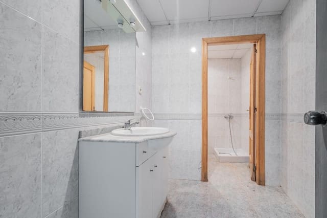 Erhverv til salg i Xirivella - € 350.000 (Ref: 9252237)