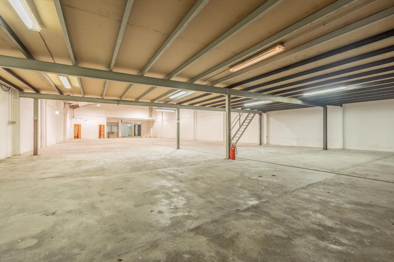 Komercyjne na sprzedaż w Xirivella - 350 000 € (Ref: 9252237)