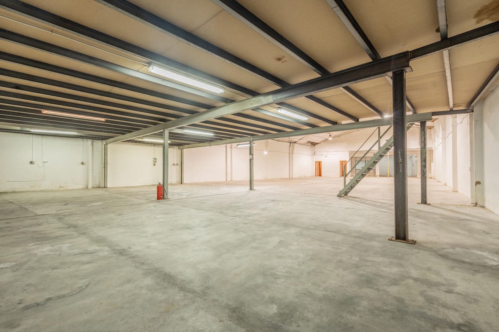 Komercyjne na sprzedaż w Xirivella - 350 000 € (Ref: 9252237)