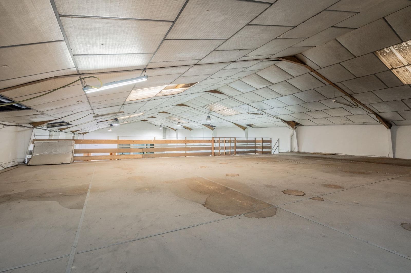 Komercyjne na sprzedaż w Xirivella - 350 000 € (Ref: 9252237)