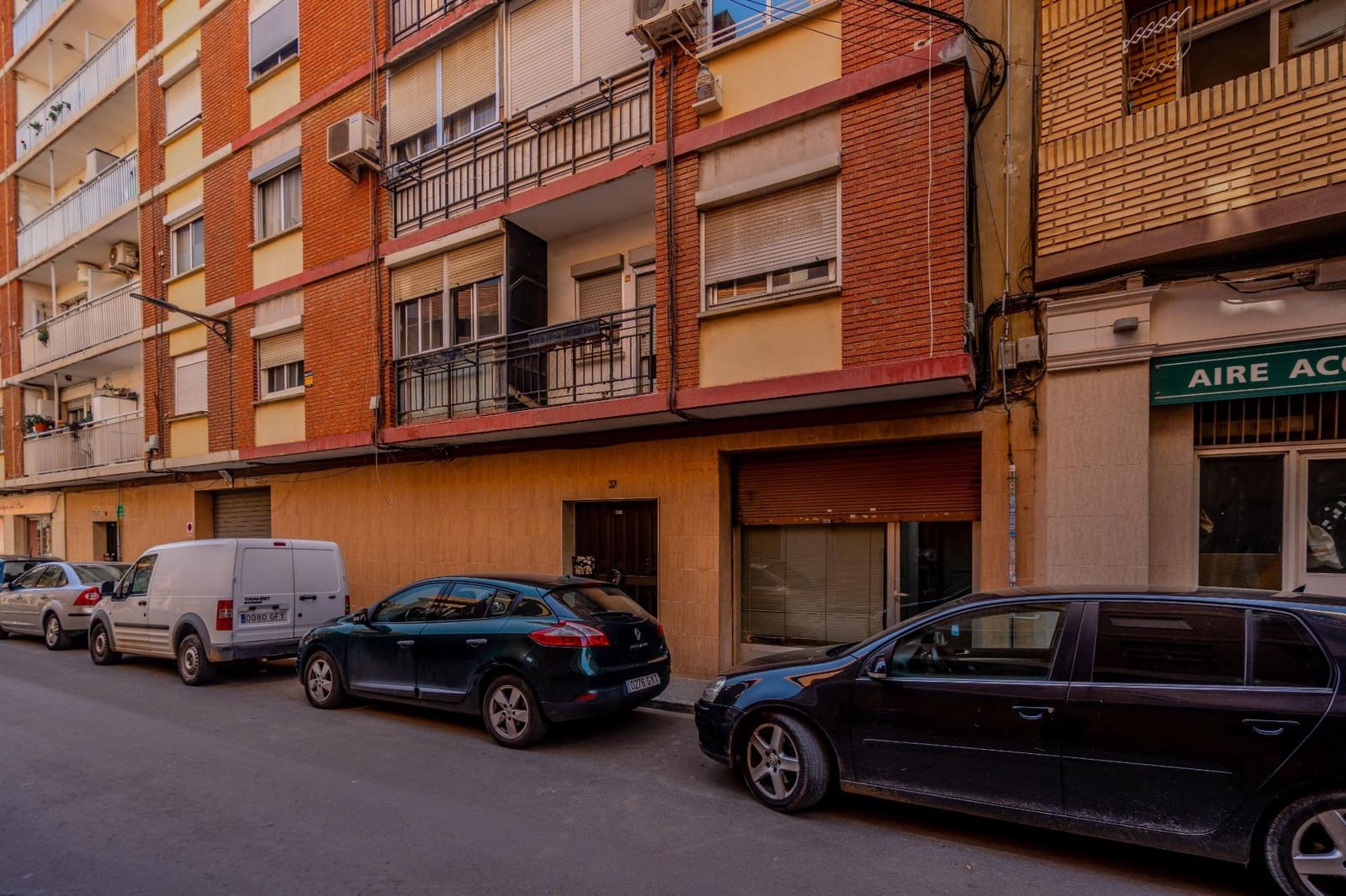 Komercyjne na sprzedaż w Xirivella - 350 000 € (Ref: 9252237)