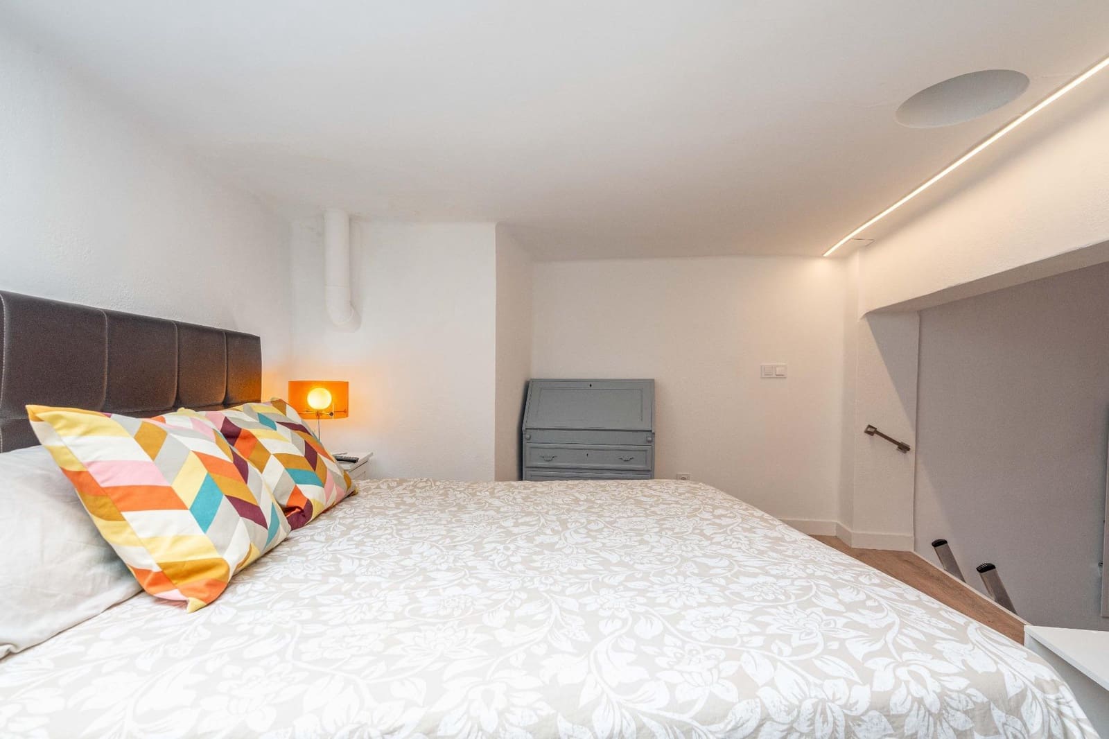 1 sovrum Kommersiell till salu i Valencia stad - 109 000 € (Ref: 9294271)
